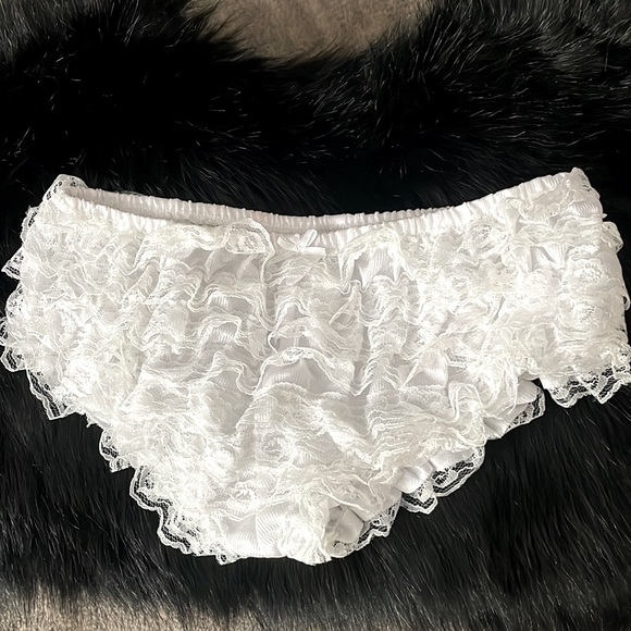 Lacy White Panties - Picture 1 of 2